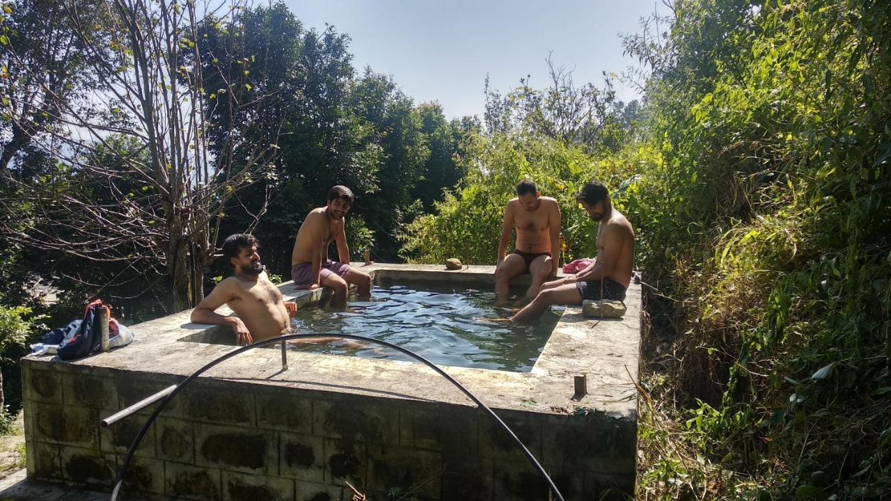 Vista Hostel Jeolikote, Nainital Patwa Dunga Екстер'єр фото